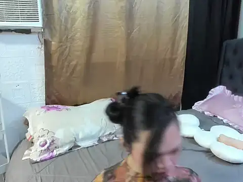 yunxieesweetgurl online show from 10/29/25, 10:09