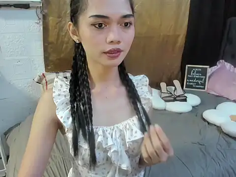 yunxieesweetgurl online show from 10/24/25, 09:47