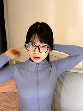 Snapshot of Ella-A9 chatting on 11/12/25, 03:27 Ella-A9 online show from 11/12/25, 03:27