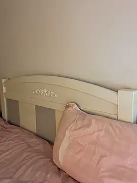 Snapshot of Ella-A9 chatting on 10/21/25, 02:38 Ella-A9 online show from 10/21/25, 02:38