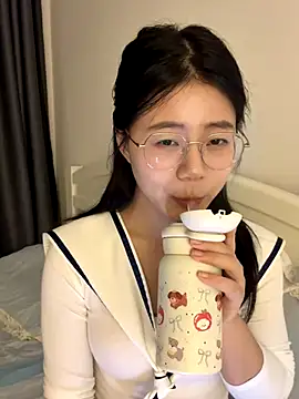 Snapshot of Ella-A9 chatting on 09/24/25, 06:25 Ella-A9 online show from 09/24/25, 06:25