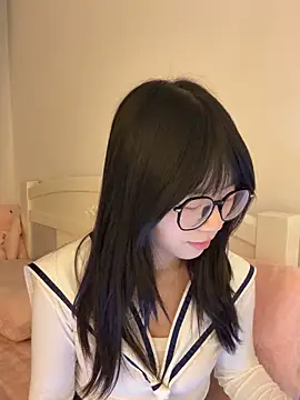 Snapshot of Ella-A9 chatting on 11/24/25, 03:12 Ella-A9 online show from 11/24/25, 03:12