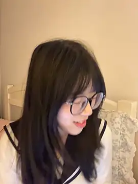 Snapshot of Ella-A9 chatting on 11/23/25, 03:00 Ella-A9 online show from 11/23/25, 03:00