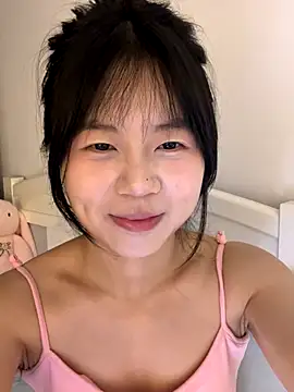 Snapshot of Ella-A9 chatting on 10/11/25, 04:19 Ella-A9 online show from 10/11/25, 04:19