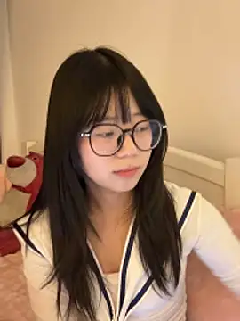 Snapshot of Ella-A9 chatting on 11/30/25, 03:24 Ella-A9 online show from 11/30/25, 03:24