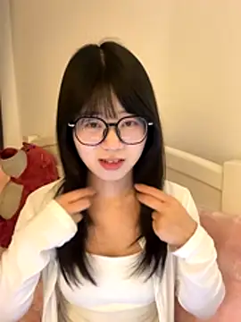 Snapshot of Ella-A9 chatting on 12/02/25, 03:25 Ella-A9 online show from 12/02/25, 03:25