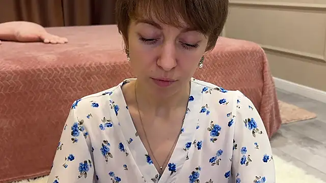 daniellia  online show from 12/05/25, 09:19