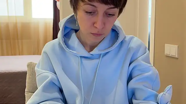 daniellia  online show from 03/14/26, 10:32