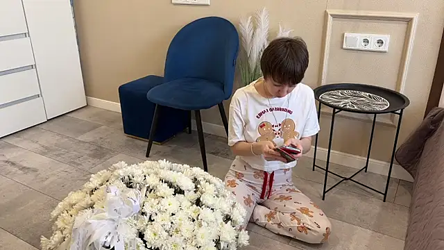 daniellia  online show from 03/15/26, 10:33