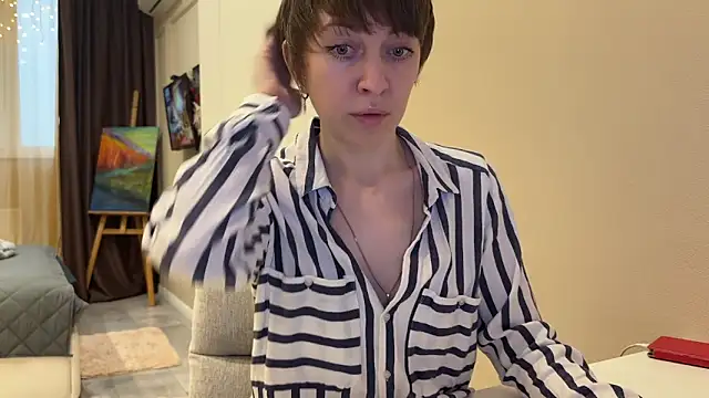 daniellia  online show from 03/23/26, 02:17