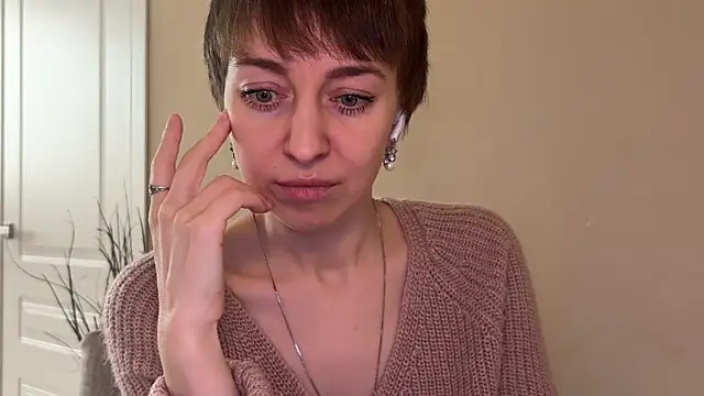 daniellia  online show from 01/12/26, 08:54