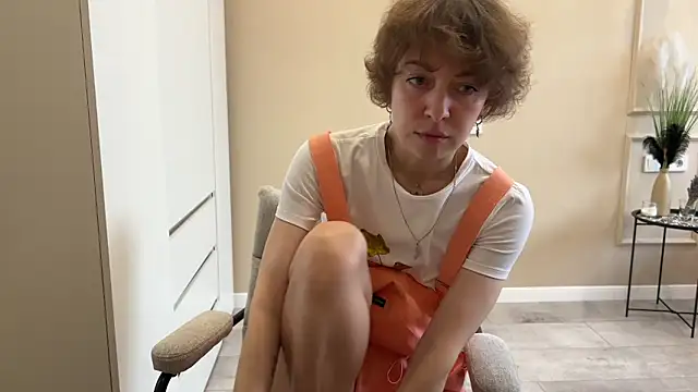 daniellia  online show from 11/14/25, 08:51