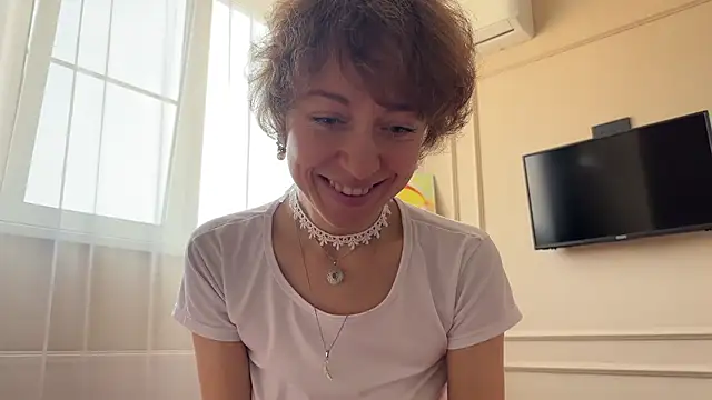 daniellia  online show from 11/10/25, 09:03