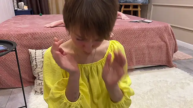 daniellia  online show from 12/01/25, 03:02