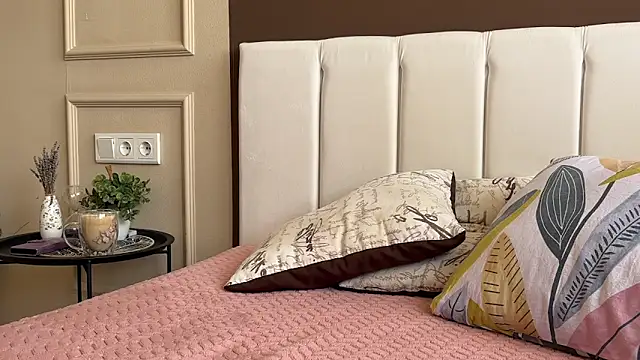 daniellia  online show from 03/01/26, 09:31