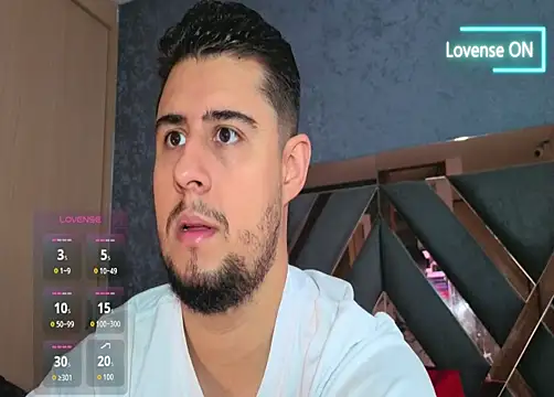 Snapshot of ryan_evanss chatting on 12/15/25, 12:00 ryan evanss online show from 12/15/25, 12:00