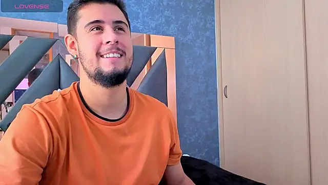 Snapshot of ryan_evanss chatting on 09/16/25, 01:45 ryan evanss online show from 09/16/25, 01:45