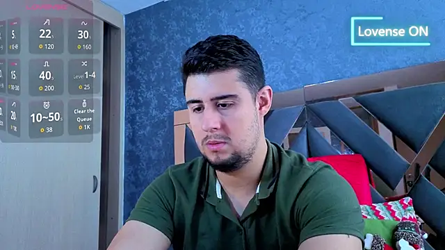 Snapshot of ryan_evanss chatting on 11/24/25, 01:33 ryan evanss online show from 11/24/25, 01:33