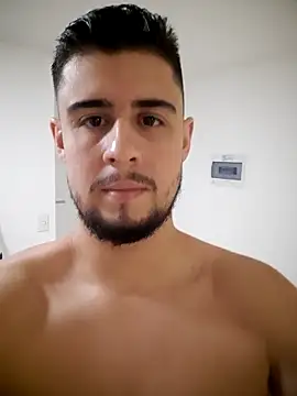 Snapshot of ryan_evanss chatting on 10/07/25, 11:39 ryan evanss online show from 10/07/25, 11:39