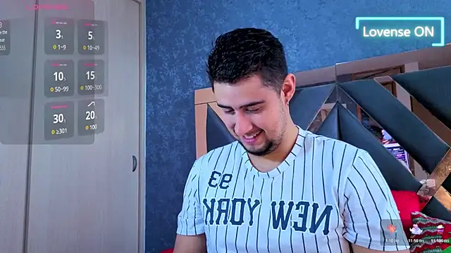 Snapshot of ryan_evanss chatting on 11/23/25, 12:48 ryan evanss online show from 11/23/25, 12:48