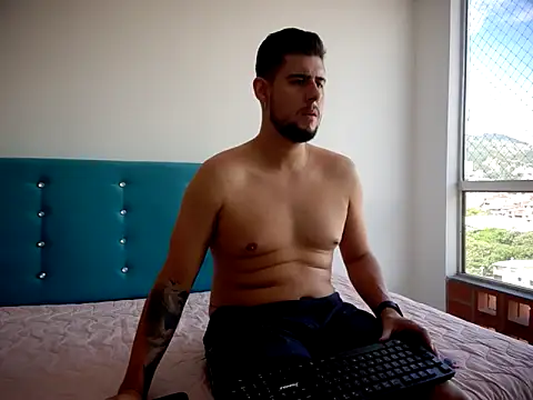 Snapshot of ryan_evanss chatting on 10/16/25, 07:44 ryan evanss online show from 10/16/25, 07:44