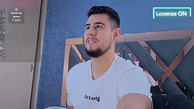 Snapshot of ryan_evanss chatting on 10/17/25, 12:07 ryan evanss online show from 10/17/25, 12:07