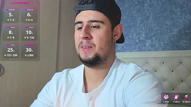 Snapshot of ryan_evanss chatting on 12/01/25, 10:32 ryan evanss online show from 12/01/25, 10:32