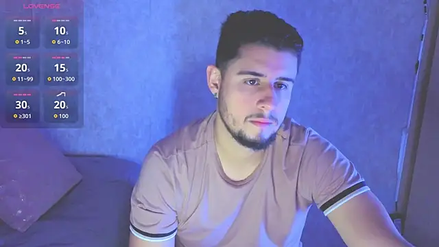 Snapshot of ryan_evanss chatting on 09/09/25, 12:47 ryan evanss online show from 09/09/25, 12:47