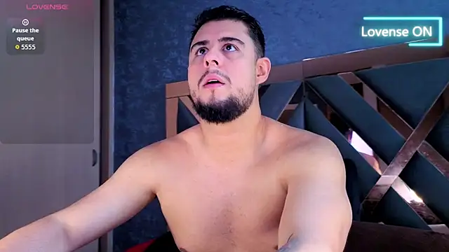 Snapshot of ryan_evanss chatting on 11/14/25, 12:20 ryan evanss online show from 11/14/25, 12:20