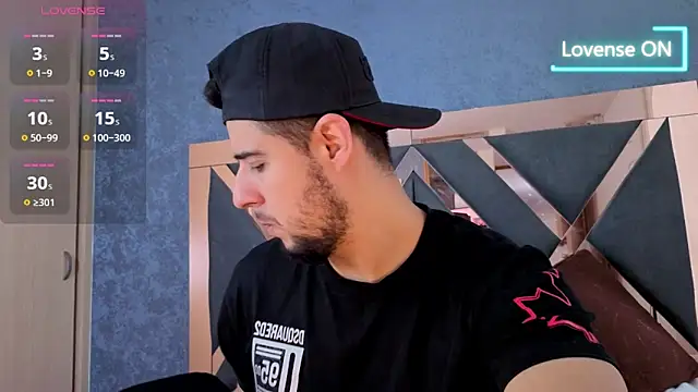 Snapshot of ryan_evanss chatting on 10/07/25, 11:33 ryan evanss online show from 10/07/25, 11:33