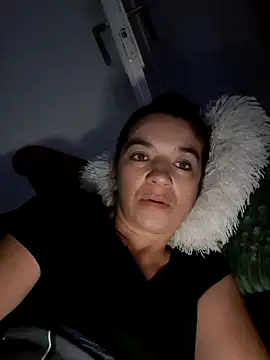 Snapshot of alinaalinutzq chatting on 11/01/25, 06:35 alinaalinutzq online show from 11/01/25, 06:35