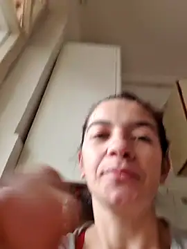 alinaalinutzq online show from 12/16/25, 11:36