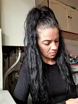 alinaalinutzq online show from 12/17/25, 12:54