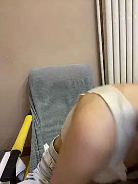 MengMeng0515 online show from 04/28/26, 02:32