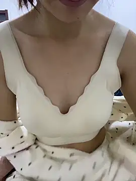 MengMeng0515 online show from 12/15/25, 12:33