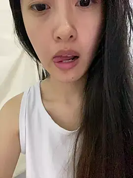 Snapshot of MengMeng0515 chatting on 06/26/26, 05:41 MengMeng0515 online show from 06/26/26, 05:41
