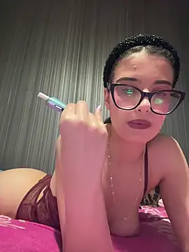 Larra69 online show from 04/25/26, 05:43