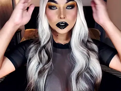 xTrixieMae online show from 04/12/26, 12:58