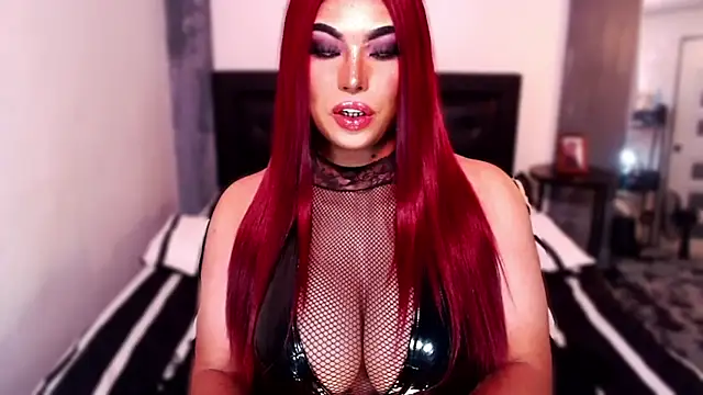 xTrixieMae online show from 10/15/25, 04:33