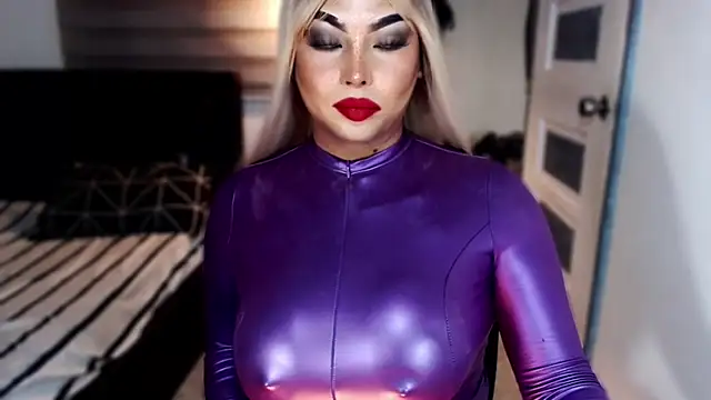 xTrixieMae online show from 01/14/26, 09:02