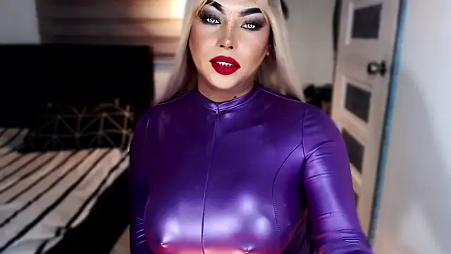 xTrixieMae online show from 01/12/26, 12:23