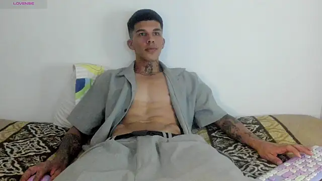 Savajelust online show from 04/11/26, 02:08