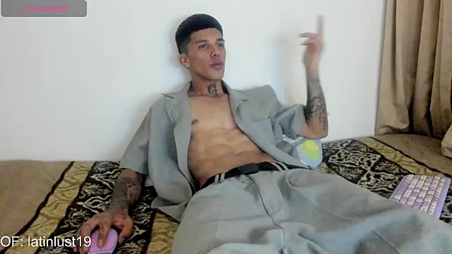 Savajelust online show from 04/16/26, 01:39