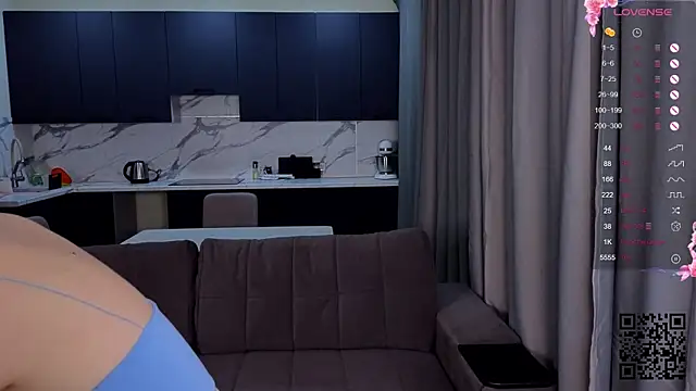 Snapshot of Sara_kaya chatting on 11/22/25, 04:39 Sara kaya online show from 11/22/25, 04:39