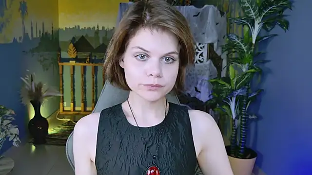 EllieMurler online show from 10/31/25, 02:13