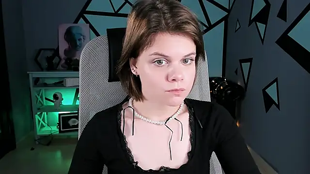 EllieMurler online show from 11/20/25, 09:10