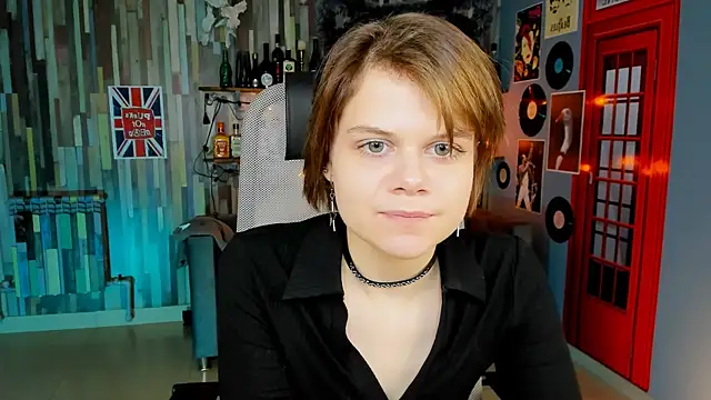 EllieMurler online show from 12/14/25, 01:28