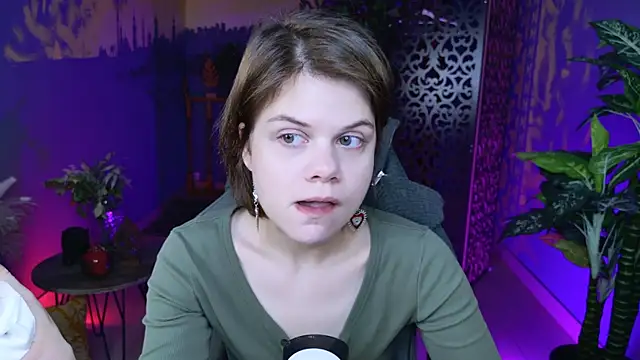 EllieMurler online show from 11/12/25, 09:13