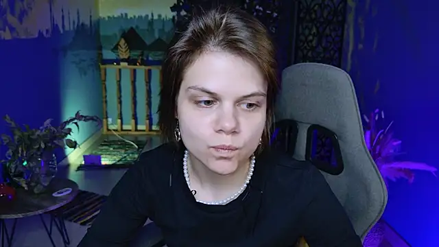 Snapshot of EllieMurler chatting on 10/13/25, 01:02 EllieMurler online show from 10/13/25, 01:02