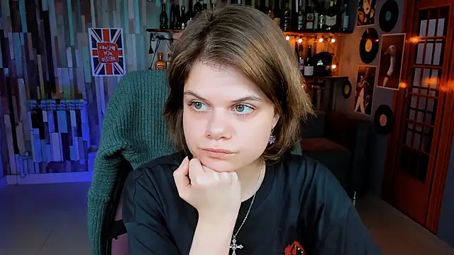 EllieMurler online show from 11/15/25, 09:02